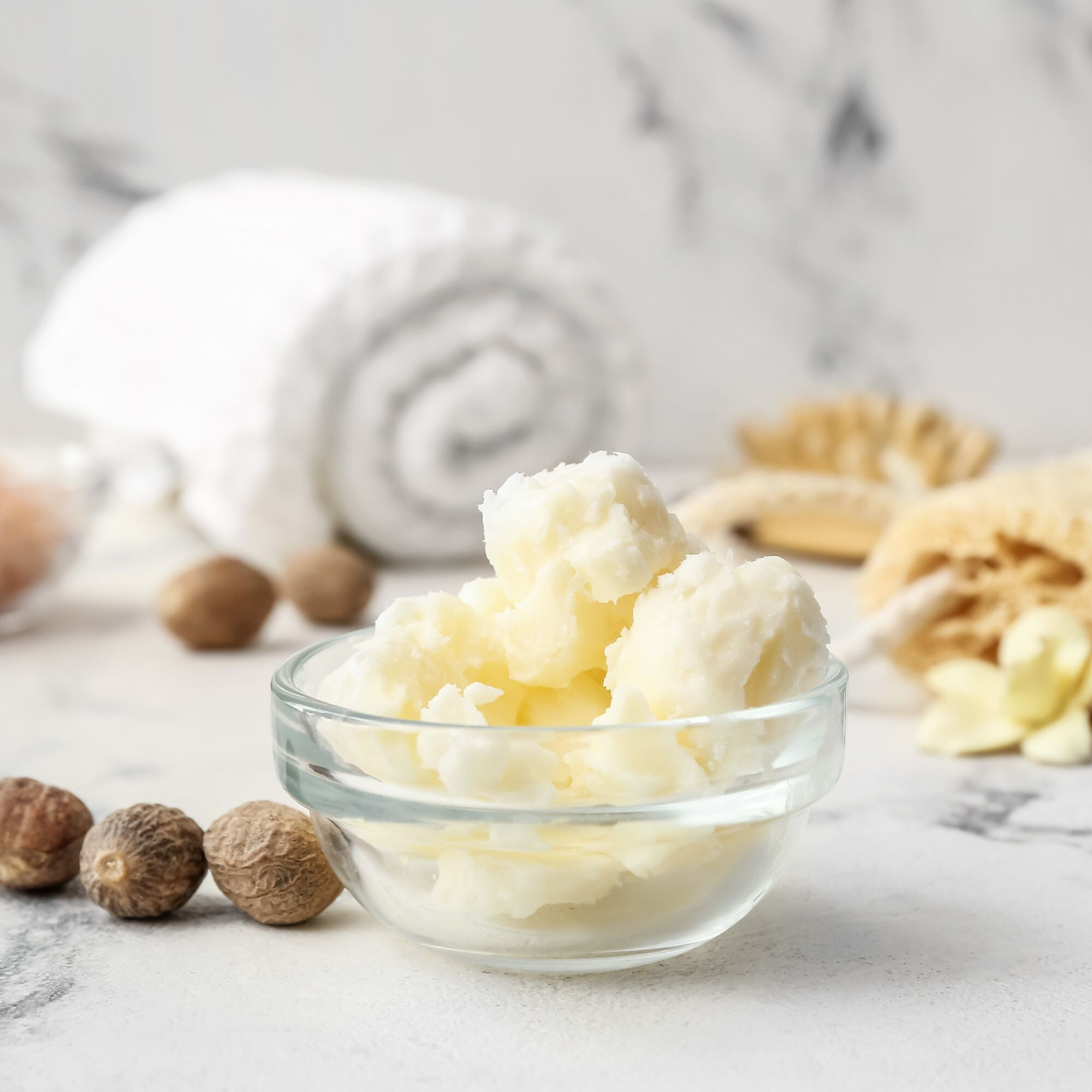 Unraffinierte Sheabutter von Duschkind – natürliche Pflege nach dem Duschen, macht Haut und Haare weich und schützt vor dem Austrocknen